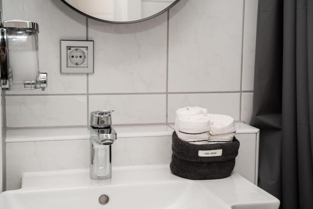 Cozy Apartment In Prime Location With Balcony - Hotel Comfort In 2 Room Apartment In Cologne Neumarkt - City Loft 11 - Luaran gambar